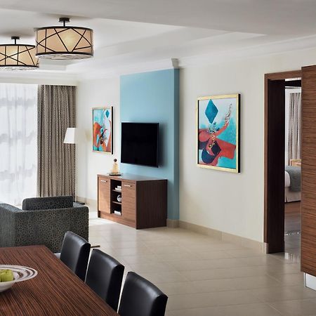 Marriott Executive Apartments Al Khobar Luaran gambar A typical suite at the Hilton London Heathrow