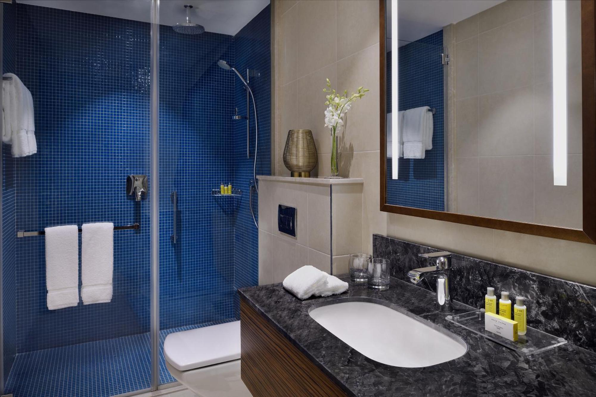 Marriott Executive Apartments Al Khobar Luaran gambar A bathroom in a hotel