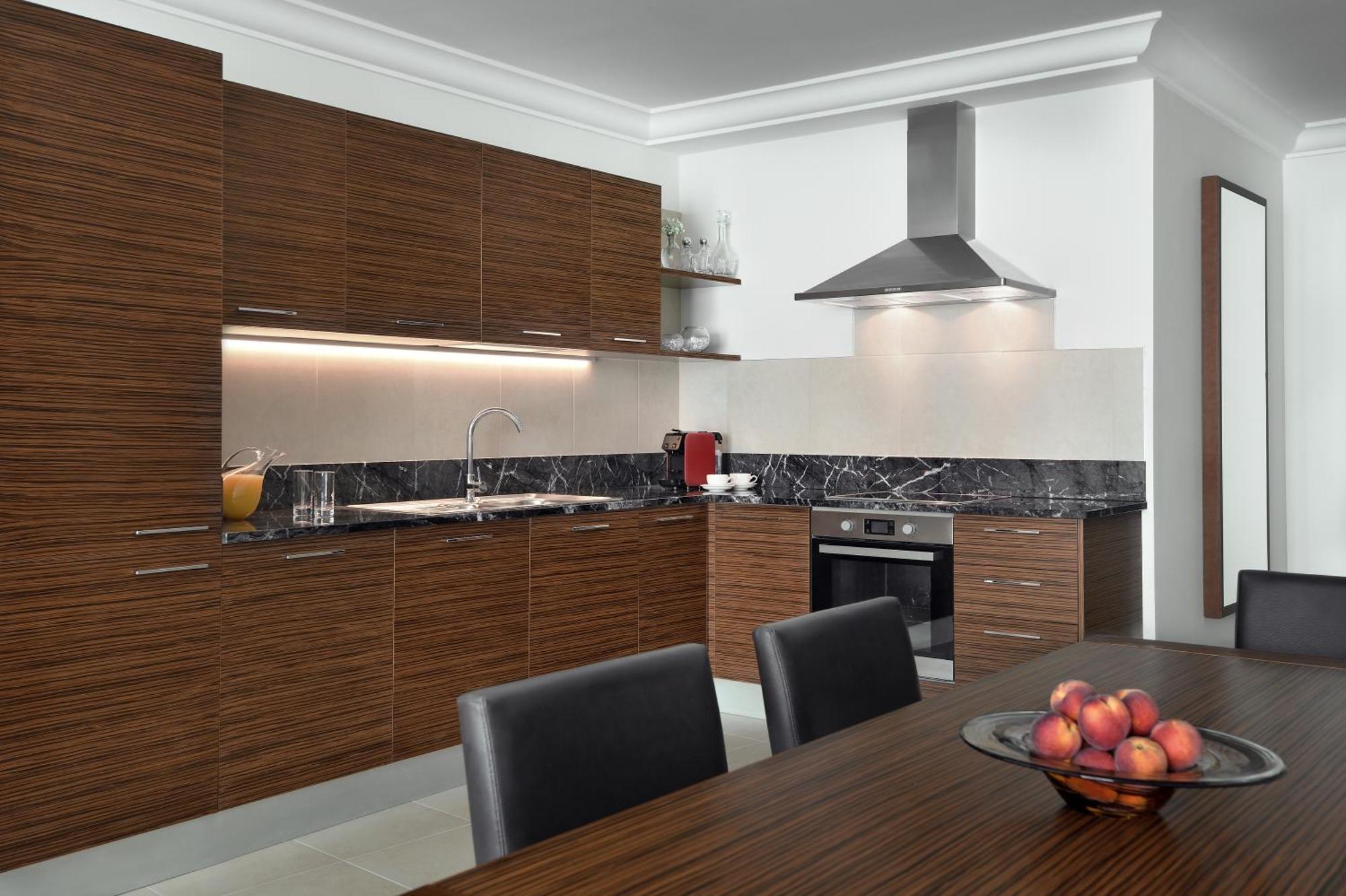 Marriott Executive Apartments Al Khobar Luaran gambar A modern kitchen