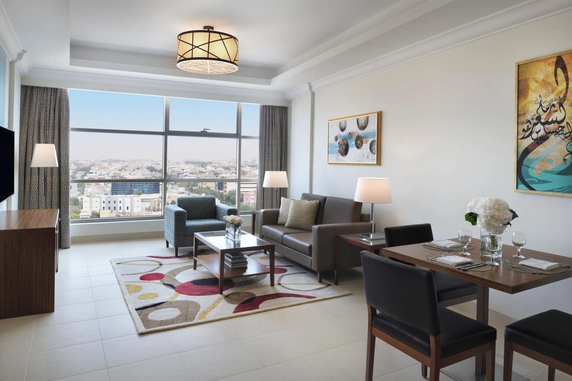 Marriott Executive Apartments Al Khobar Luaran gambar A living room at the hotel
